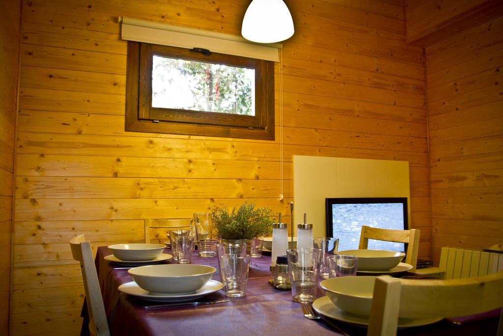 Apartamentos El Bosquet Sant Cugat del Vallès Oda fotoğraf