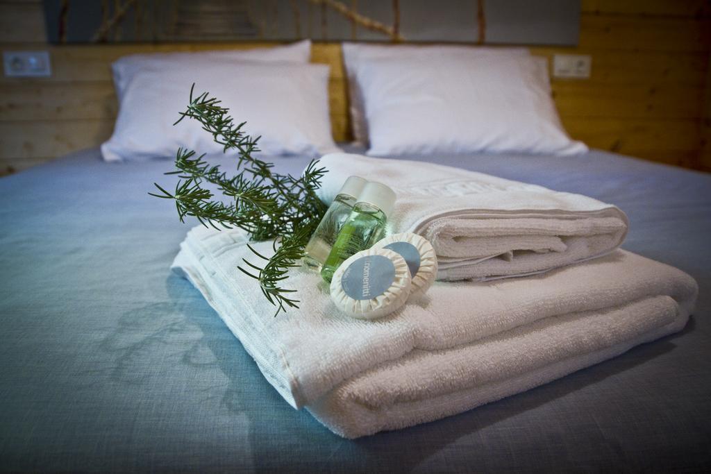 Apartamentos El Bosquet Sant Cugat del Vallès Oda fotoğraf